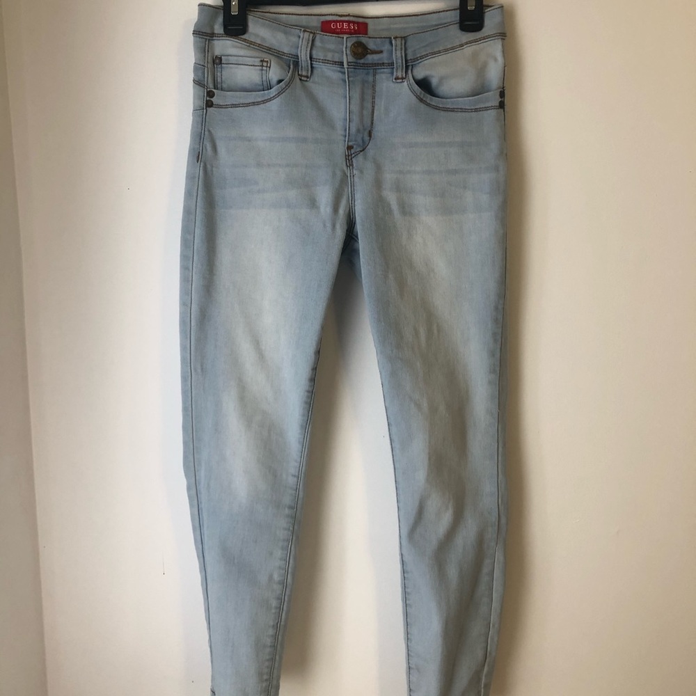 Mid-rise light wash Guess Jeans